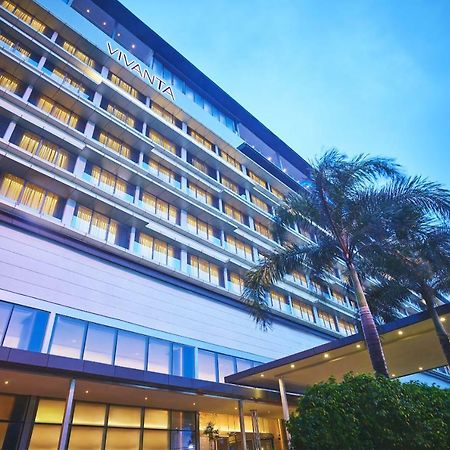 비반타 콜카타 Em 바이패스 호텔 외부 사진 The hotel's facade