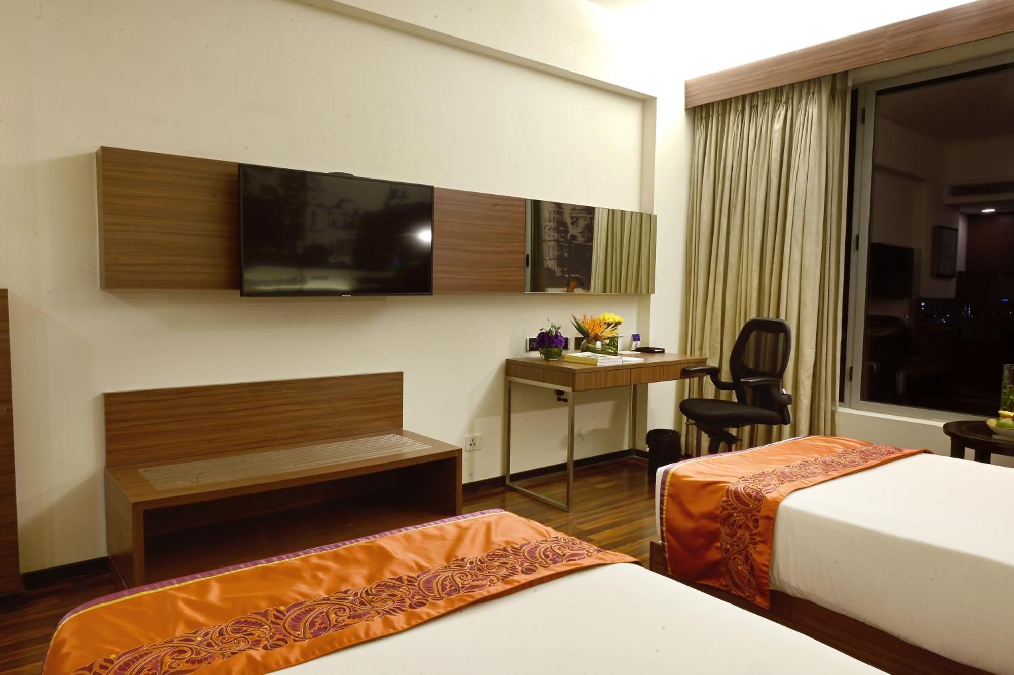 비반타 콜카타 Em 바이패스 호텔 외부 사진 A room at the hotel