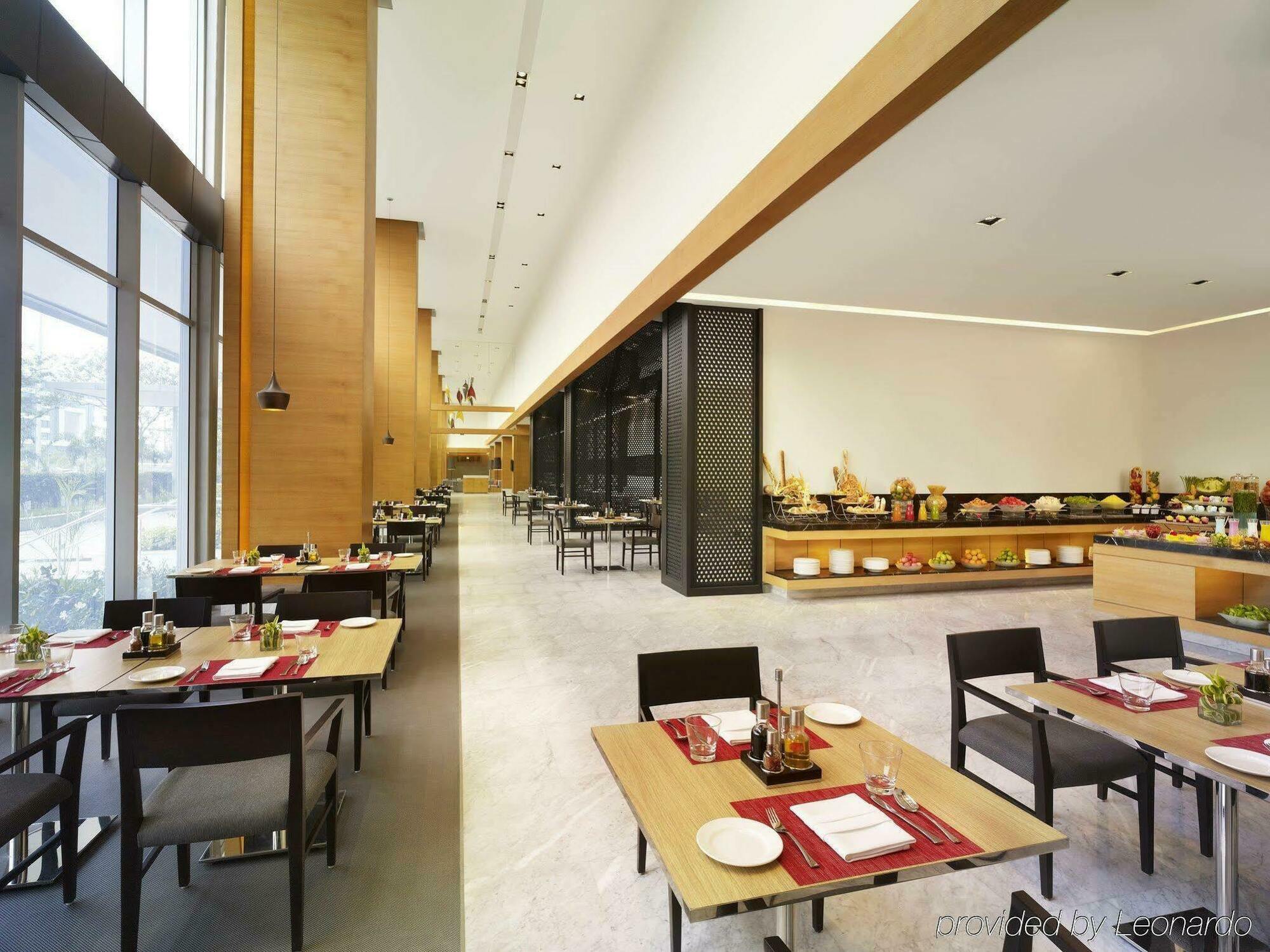 비반타 콜카타 Em 바이패스 호텔 외부 사진 The restaurant